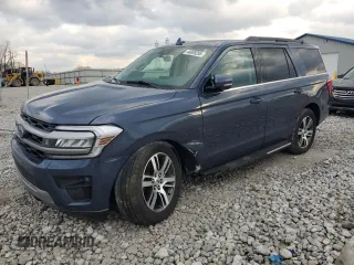 2022 Ford Expedition XLT with VIN 1FMJU1JT2NEA53876, listed as a Copart auction lot 44009255 with 34,632 mi miles and Salvage Title. Bid and sale history available at carsss.com. Image 1.