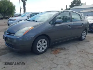 2007 Toyota Prius with VIN JTDKB20U873220660, listed as a IAAI auction lot 42012077 with 177,519 mi miles. Bid and sale history available at carsss.com. Image 2.