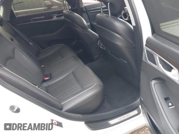 2015 Hyundai Genesis 3.8L with VIN KMHGN4JEXFU045316, listed as a IAAI auction lot 42111986 with 139,349 mi miles. Bid and sale history available at carsss.com. Image 8.