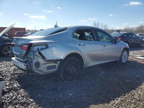 2024 Toyota Camry LE with VIN 4T1R11AK4RU263703, listed as a Copart auction lot 41975785 with 10,128 mi miles and Salvage Title. Bid and sale history available at carsss.com. Image 3.