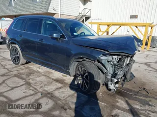 2021 Volvo XC90 Momentum with VIN YV4A221K4M1710669, listed as a IAAI auction lot 41417490 with 52,236 mi miles. Bid and sale history available at carsss.com. Image 1.