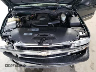 2003 Chevrolet Tahoe LS z VIN 1GNEC13Z23R264941, wystawiony jako Copart lot #56033135 z przebiegiem 195 068 mil mil oraz Szkoda całkowita • Salvage title. Historia ofert i sprzedaży dostępna na DreamBid. Obrazek 12.