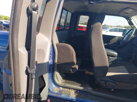 2007 Ford Ranger XLT with VIN 1FTZR45E47PA62642, listed as a IAAI auction lot 40366773 with 124,025 mi miles. Bid and sale history available at carsss.com. Image 8.