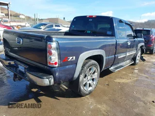 2005 Chevrolet Silverado 1500 Z71 with VIN 1GCEK19Z55Z159638, listed as a IAAI auction lot 41601440 with 158,860 mi miles. Bid and sale history available at carsss.com. Image 4.