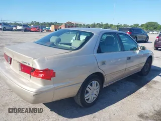 2001 Toyota Camry CE with VIN 4T1BG22K81U075419, listed as a IAAI auction lot 41994243 with 176,157 mi miles. Bid and sale history available at carsss.com. Image 4.