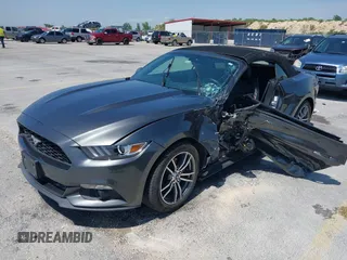 2016 Ford Mustang EcoBoost Premium z VIN 1FATP8UHXG5299412, wystawiony jako IAAI lot #42202822 z przebiegiem 121 693 mil mil oraz . Historia ofert i sprzedaży dostępna na DreamBid. Obrazek 2.