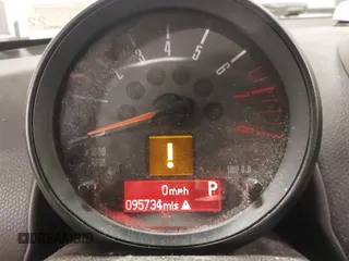 2015 MINI Countryman z VIN WMWZB3C59FWR46546, wystawiony jako IAAI lot #41687489 z przebiegiem 95 734 mil mil oraz . Historia ofert i sprzedaży dostępna na DreamBid. Obrazek 7.