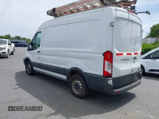 2017 Ford Transit z VIN 1FTYR1CM4HKA90749, wystawiony jako IAAI lot #42290302 z przebiegiem 185 603 mil mil oraz . Historia ofert i sprzedaży dostępna na DreamBid. Obrazek 3.