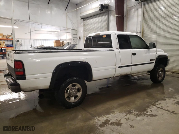 1999 Dodge Ram 2500 with VIN 1B7KF236XXJ550393, listed as a Copart auction lot 43431955 with 289,033 mi miles and Salvage Title. Bid and sale history available at carsss.com. Image 3.