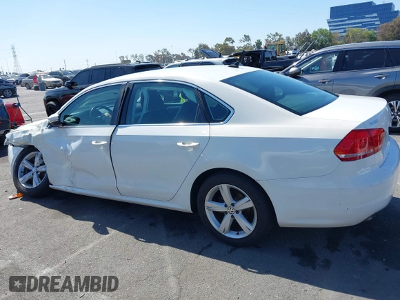 2014 Volkswagen Passat S z VIN 1VWAT7A37EC059126, wystawiony jako IAAI lot #42224824 z przebiegiem 81 455 mil mil oraz . Historia ofert i sprzedaży dostępna na DreamBid. Obrazek 14.