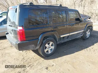 2010 Jeep Commander Sport z VIN 1J4RG4GK1AC157208, wystawiony jako IAAI lot #41485944 z przebiegiem 155 541 mil mil oraz . Historia ofert i sprzedaży dostępna na DreamBid. Obrazek 4.
