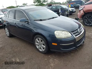 2008 Volkswagen Jetta SE with VIN 3VWRM71K48M123343, listed as a IAAI auction lot 42278272 with 206,469 mi miles and . Bid and sale history available at DreamBid. Image 1.