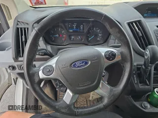 2018 Ford Transit z VIN 1FTYR1YGXJKB43964, wystawiony jako IAAI lot #42815010 z przebiegiem 118 564 mil mil oraz . Historia ofert i sprzedaży dostępna na DreamBid. Obrazek 8.
