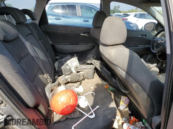 2009 Hyundai Elantra Touring with VIN KMHDC86E29U043685, listed as a Copart auction lot 51700545 with 208,298 mi miles and Salvage title. Bid and sale history available at DreamBid. Image 10.