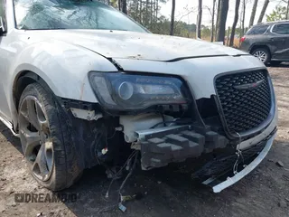 2021 Chrysler 300 with VIN 2C3CCABG1MH520380, listed as a IAAI auction lot 41639405 with 87,832 mi miles. Bid and sale history available at carsss.com. Image 6.