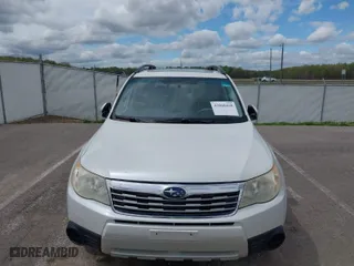 2010 Subaru Forester 2.5X Premium with VIN JF2SH6CC5AH913254, listed as a IAAI auction lot 42060418 with 259,720 mi miles. Bid and sale history available at carsss.com. Image 6.