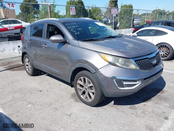 2014 Kia Sportage LX with VIN KNDPB3AC4E7568432, listed as a IAAI auction lot 41670109 with 182,521 mi miles. Bid and sale history available at carsss.com. Image 1.