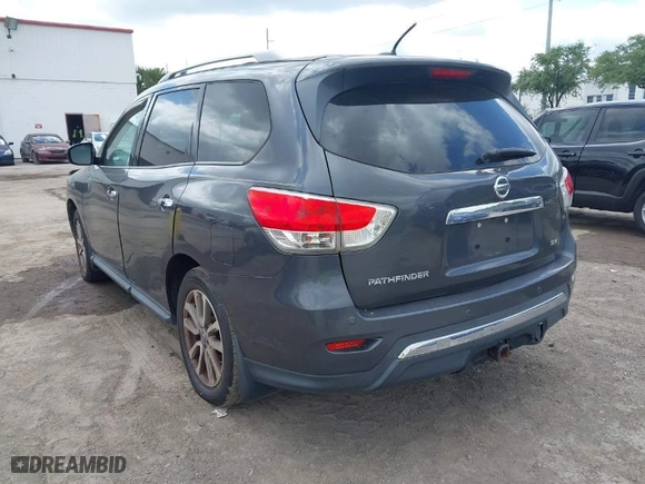 2014 Nissan Pathfinder SV with VIN 5N1AR2MN7EC735328, listed as a IAAI auction lot 42036102 with 173,774 mi miles. Bid and sale history available at carsss.com. Image 3.