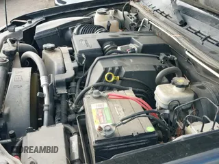 2005 Chevrolet Colorado LS Z71 z VIN 1GCDS196358170810, wystawiony jako IAAI lot #41516338 z przebiegiem 147 901 mil mil oraz . Historia ofert i sprzedaży dostępna na DreamBid. Obrazek 19.