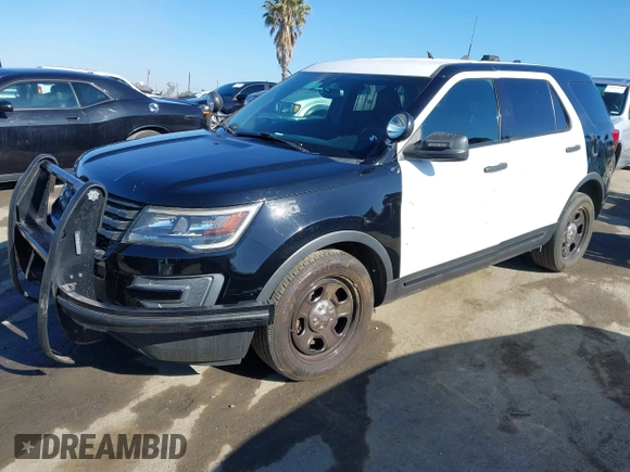 2017 Ford Police Interceptor Utility с VIN 1FM5K8ARXHGC34771, выставлен на аукционе IAAI как лот 42629582 с пробегом Не указан миль и . История ставок и продаж доступна на DreamBid. Изображение 17.
