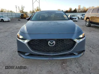 2022 Mazda 3 Carbon Edition z VIN 3MZBPACL0NM300509, wystawiony jako Copart lot #82294524 z przebiegiem 43 367 mil mil oraz Szkoda całkowita • Salvage title. Historia ofert i sprzedaży dostępna na DreamBid. Obrazek 5.