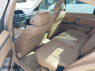 2007 BMW 7 Series 750Li with VIN WBAHN83527DT69498, listed as a IAAI auction lot 41475708 with 97,814 mi miles. Bid and sale history available at carsss.com. Image 8.