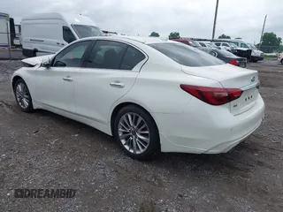 2021 Infiniti Q50 Luxe z VIN JN1EV7BR3MM751283, wystawiony jako IAAI lot #42446846 z przebiegiem 25 524 mil mil oraz . Historia ofert i sprzedaży dostępna na DreamBid. Obrazek 3.