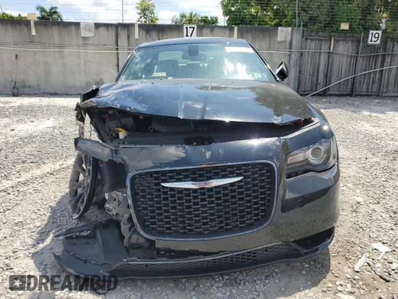 2019 Chrysler 300 with VIN 2C3CCABG8KH508305, listed as a Copart auction lot 53544525 with 112,800 mi miles and Non Repairable. Bid and sale history available at carsss.com. Image 5.