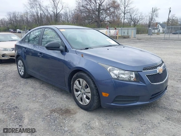 2014 Chevrolet Cruze LS with VIN 1G1PA5SH1E7456088, listed as a IAAI auction lot 41977358 with 133,499 mi miles. Bid and sale history available at carsss.com. Image 1.
