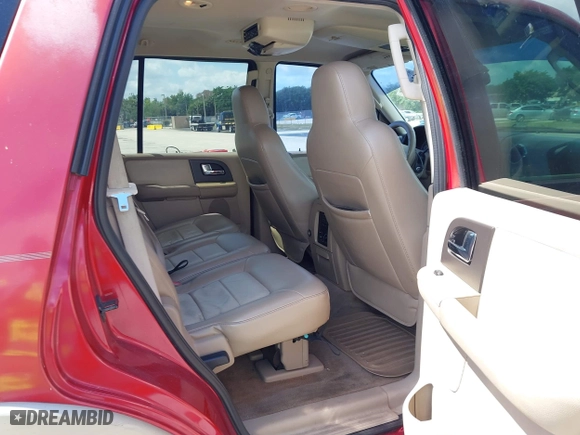 2005 Ford Expedition Eddie Bauer with VIN 1FMPU175X5LA40873, listed as a IAAI auction lot 42017353 with 216,737 mi miles. Bid and sale history available at carsss.com. Image 8.