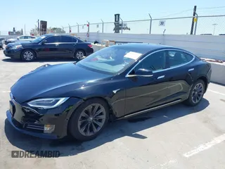 2019 Tesla Model S 75D с VIN 5YJSA1E22KF304098, выставлен на аукционе IAAI как лот 42293794 с пробегом 49 545 миль миль и . История ставок и продаж доступна на DreamBid. Изображение 2.