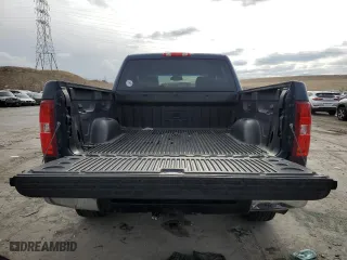 2007 Chevrolet Silverado 1500 LT w/1LT with VIN 3GCEK13387G550368, listed as a Copart auction lot 44738345 with 140,994 mi miles and Salvage Title. Bid and sale history available at carsss.com. Image 6.