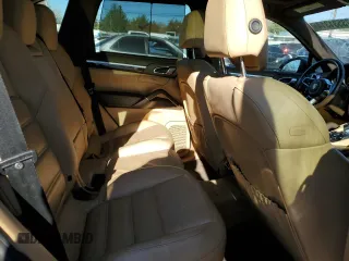 2016 Porsche Cayenne Turbo с VIN WP1AC2A21GLA89382, выставлен на аукционе Copart как лот 73531314 с пробегом 93 378 миль миль и Списание • Salvage title. История ставок и продаж доступна на DreamBid. Изображение 11.