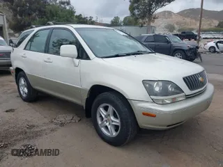 2000 Lexus RX 300 with VIN JT6HF10U1Y0098064, listed as a IAAI auction lot 42046249 with 216,171 mi miles. Bid and sale history available at carsss.com. Image 1.