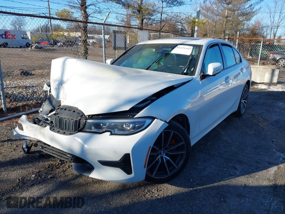 2020 BMW 3 Series 330i xDrive with VIN 3MW5R7J00L8B34288, listed as a IAAI auction lot 41421442 with 43,930 mi miles. Bid and sale history available at carsss.com. Image 2.