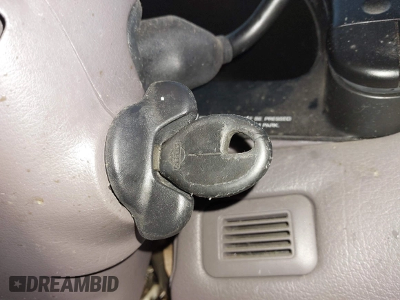 1997 Nissan Quest XE z VIN 4N2DN1119VD816959, wystawiony jako IAAI lot #41144452 z przebiegiem 113 925 mil mil oraz . Historia ofert i sprzedaży dostępna na DreamBid. Obrazek 11.