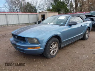 2006 Ford Mustang Standard with VIN 1ZVFT84NX65105899, listed as a IAAI auction lot 41447690 with 168,239 mi miles and . Bid and sale history available at carsss.com. Image 2.