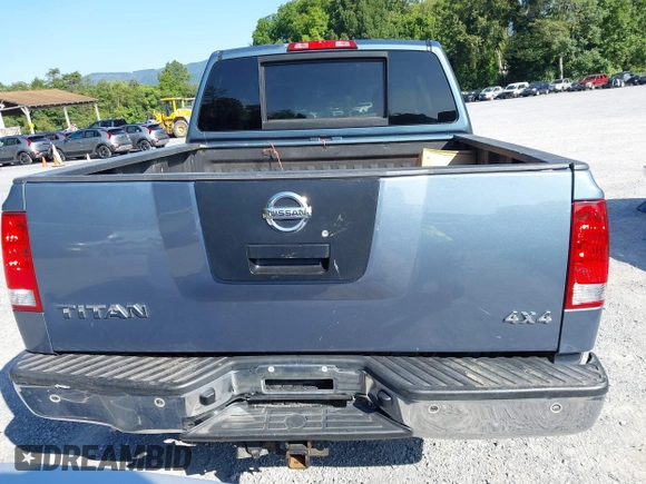 2011 Nissan Titan SL with VIN 1N6AA0EC7BN310833, listed as a IAAI auction lot 40140349 with 230,235 mi miles. Bid and sale history available at carsss.com. Image 17.