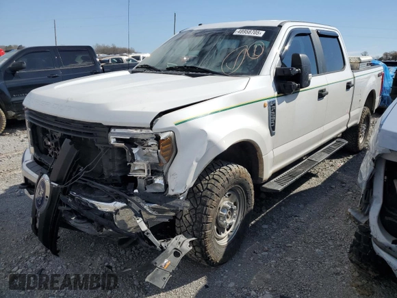 2018 Ford F-250 XL z VIN 1FT7W2B61JEB98361, wystawiony jako Copart lot #48958705 z przebiegiem 187 094 mil mil oraz Szkoda całkowita • Salvage title. Historia ofert i sprzedaży dostępna na DreamBid. Obrazek 1.