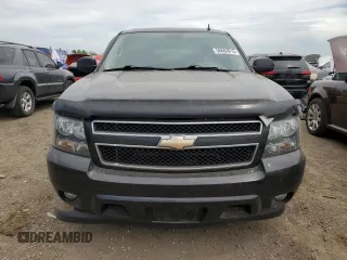 2008 Chevrolet Suburban LTZ with VIN 1GNFC16J28R174433, listed as a Copart auction lot 56663015 with 313,335 mi miles and Clean title. Bid and sale history available at DreamBid. Image 5.