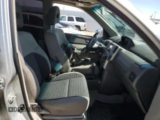 2005 Nissan X-Trail XE z VIN JN8BT08V55W106274, wystawiony jako Copart lot #46889255 z przebiegiem 254 198 mil mil oraz Nie do naprawy. Historia ofert i sprzedaży dostępna na DreamBid. Obrazek 7.