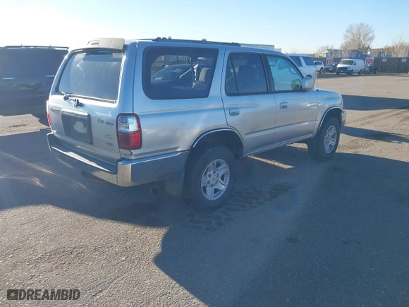 2001 Toyota 4Runner SR5 with VIN JT3HN86R010327920, listed as a IAAI auction lot 41676814 with 1 mi miles. Bid and sale history available at carsss.com. Image 4.