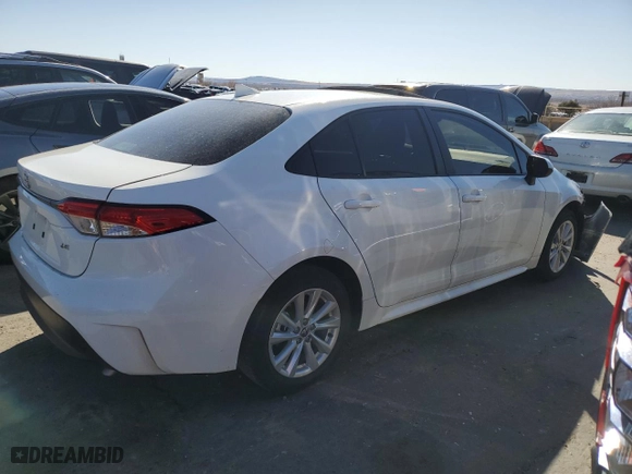 2024 Toyota Corolla LE with VIN JTDB4MEE3R3024586, listed as a Copart auction lot 47648815 with 36,754 mi miles and Salvage Title. Bid and sale history available at carsss.com. Image 3.