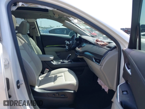 2020 Cadillac XT4 FWD Luxury with VIN 1GYAZAR40LF139918, listed as a IAAI auction lot 41829009 with 42,742 mi miles. Bid and sale history available at carsss.com. Image 5.