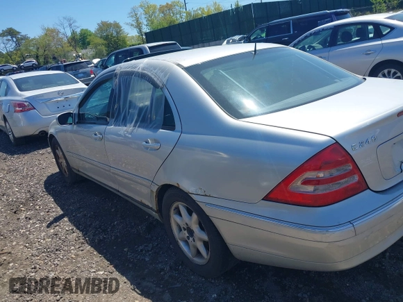 2001 Mercedes-Benz C 230/260/280/320 with VIN WDBRF61J91F098510, listed as a IAAI auction lot 39366583 with Not Provided miles and . Bid and sale history available at DreamBid. Image 3.
