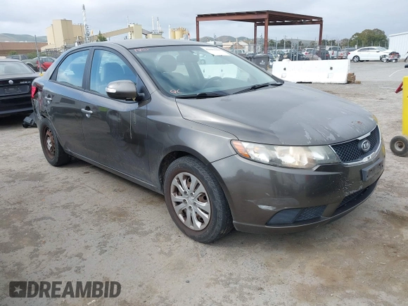 2010 Kia Forte EX z VIN KNAFU4A20A5218625, wystawiony jako IAAI lot #42101100 z przebiegiem 161 238 mil mil oraz . Historia ofert i sprzedaży dostępna na DreamBid. Obrazek 1.