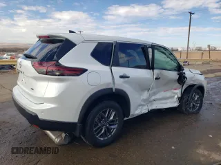 2025 Nissan Rogue S z VIN 5N1BT3AB8SC765522, wystawiony jako Copart lot #88265865 z przebiegiem 3 615 mil mil oraz Szkoda całkowita • Salvage title. Historia ofert i sprzedaży dostępna na DreamBid. Obrazek 3.