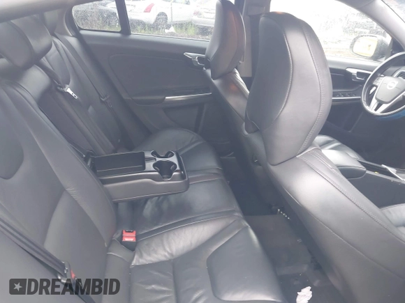 2013 Volvo S60 T5 Premier with VIN YV1612FS5D1223690, listed as a IAAI auction lot 40065547 with 999,999 mi miles. Bid and sale history available at carsss.com. Image 8.