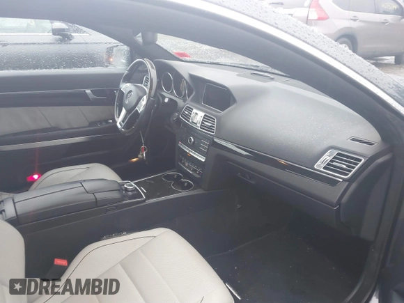 2016 Mercedes-Benz E-Class E 400 with VIN WDDKJ6HB7GF346591, listed as a IAAI auction lot 41040950 with 98,169 mi miles. Bid and sale history available at carsss.com. Image 5.