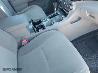 2013 Toyota Highlander with VIN 5TDBK3EH4DS205939, listed as a IAAI auction lot 41320626 with 185,780 mi miles. Bid and sale history available at carsss.com. Image 5.